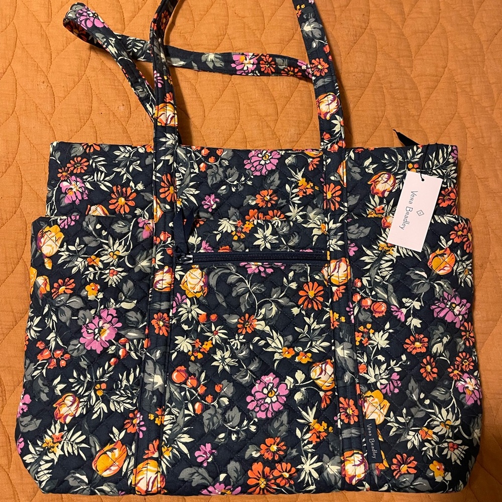 Vera Bradley Cotton Deluxe Vera Tote Bag in Fresh Cut